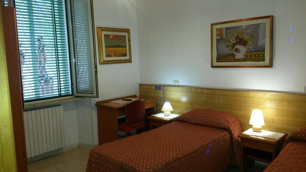 Hotel Le Pietre Di Giada Rom Zimmer foto